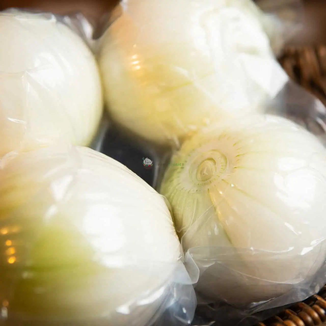 Peeled White Onion 去皮白洋葱 1KG (PKT/包)