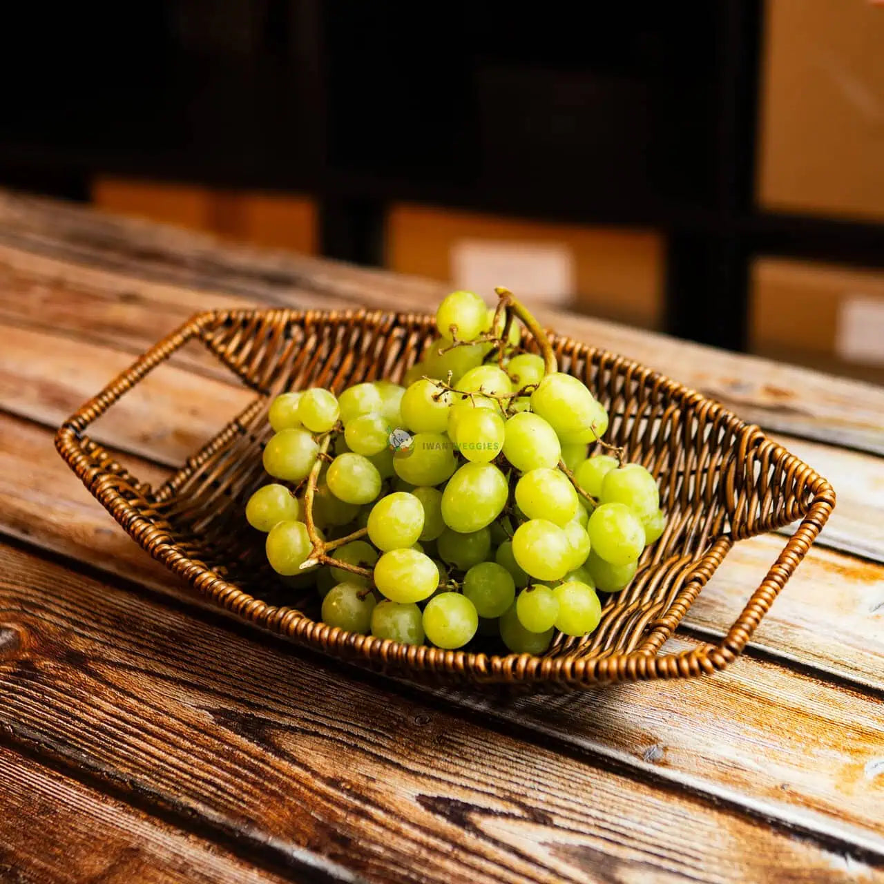 Premium Green Seedless Grapes 无籽青葡萄 1KG± (PKT/包)