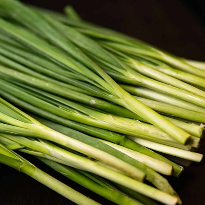 Thai Garlic Chives 泰国韭菜 (500G±)